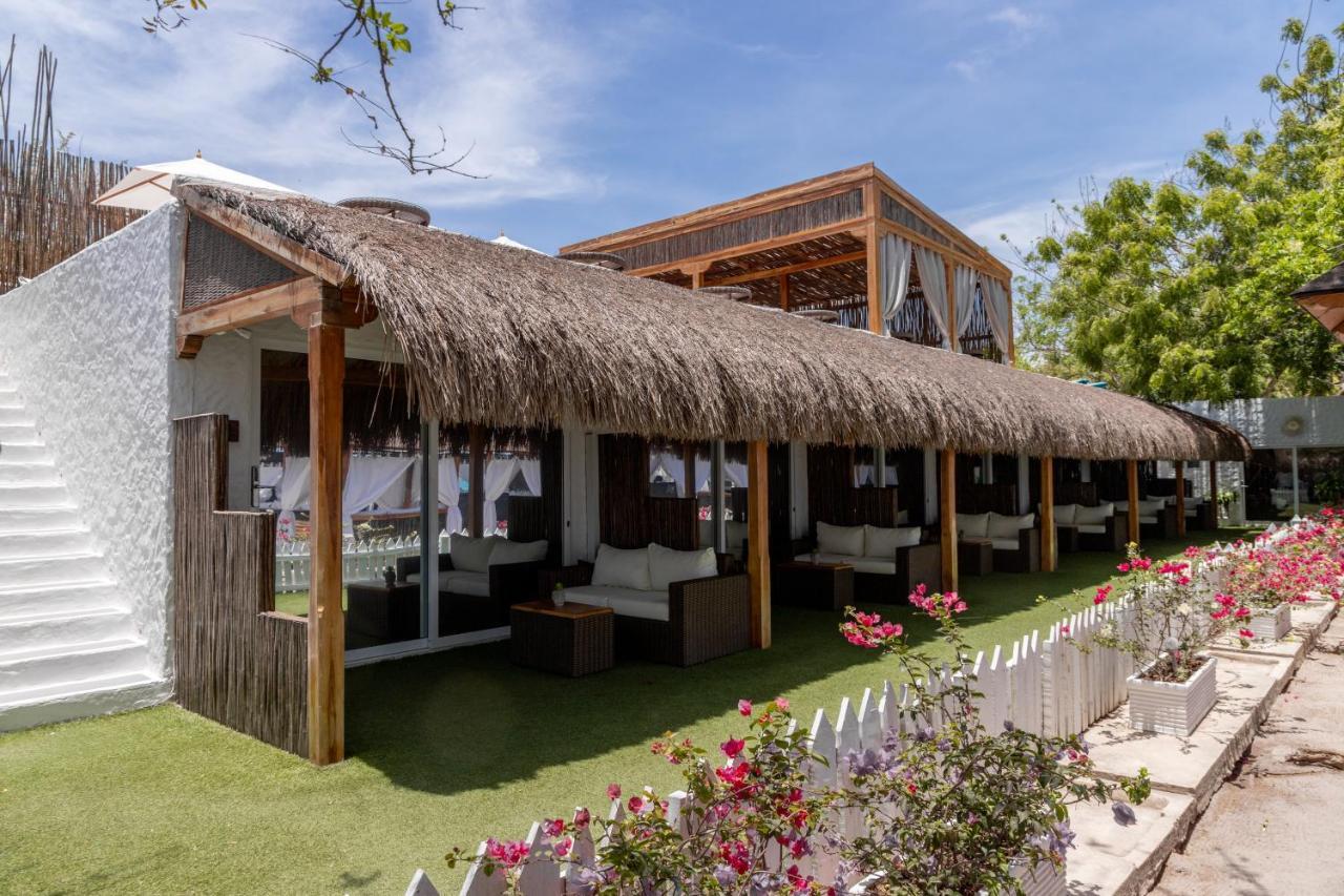 Bora Bora Beach Club & Hotel Isla Grande  Esterno foto