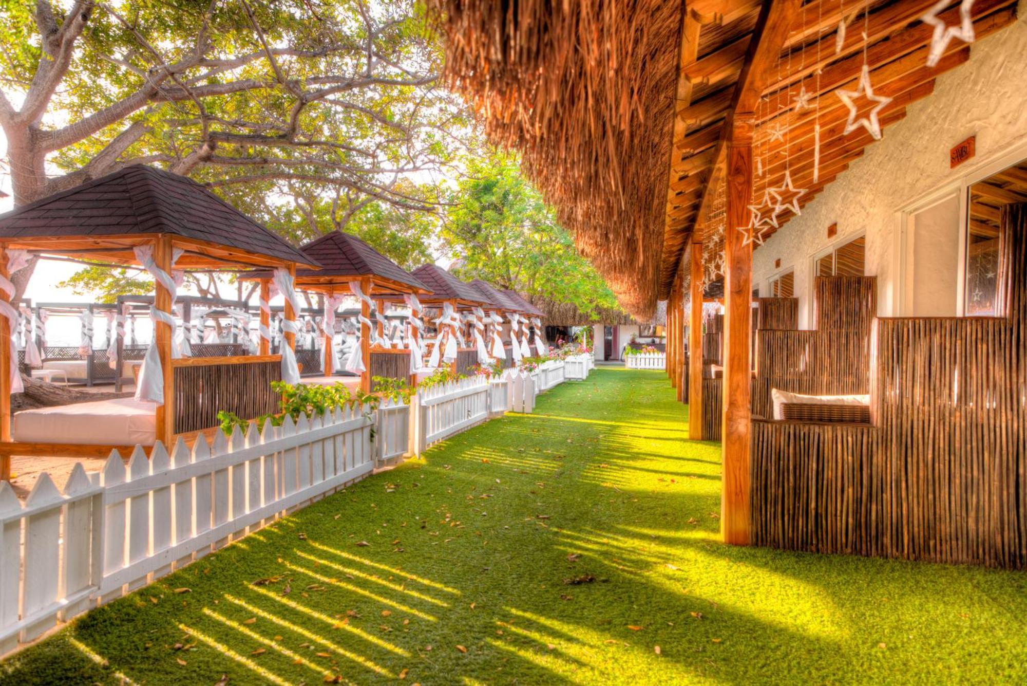 Bora Bora Beach Club & Hotel Isla Grande  Esterno foto