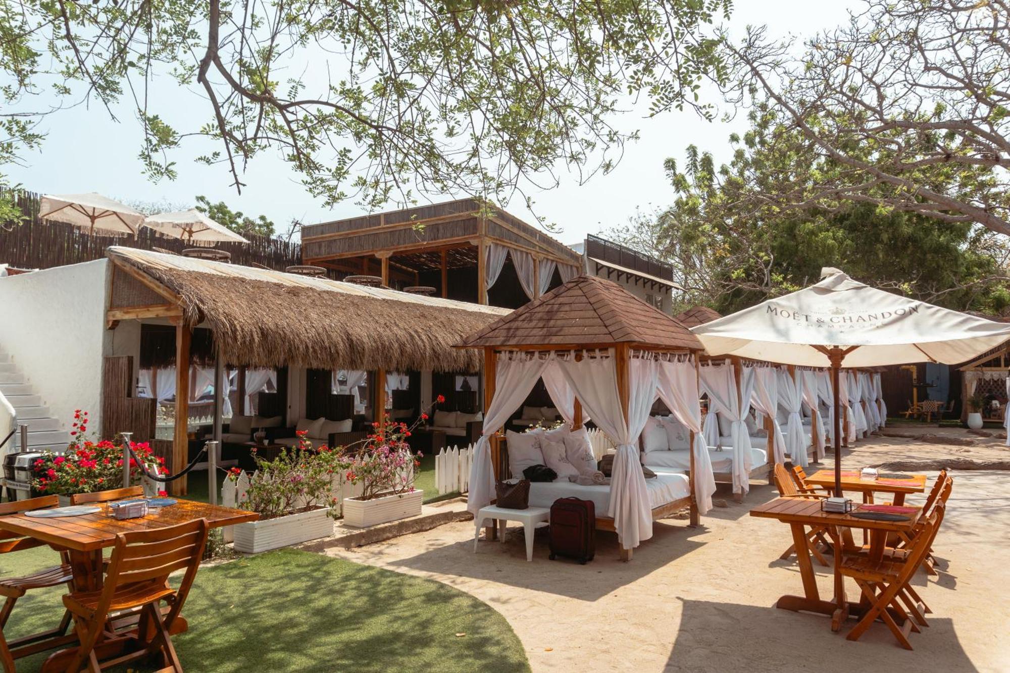 Bora Bora Beach Club & Hotel Isla Grande  Esterno foto