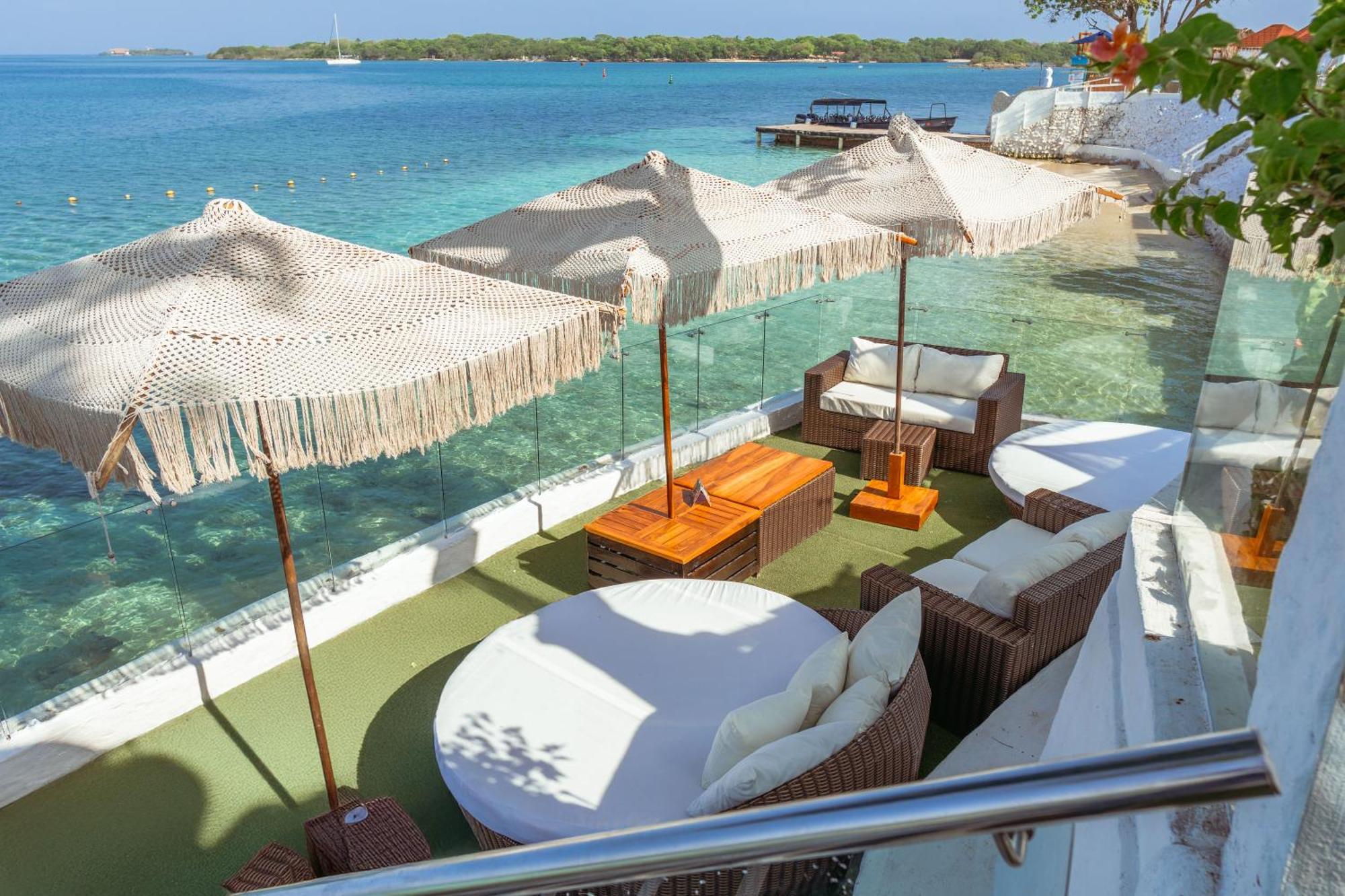 Bora Bora Beach Club & Hotel Isla Grande  Esterno foto