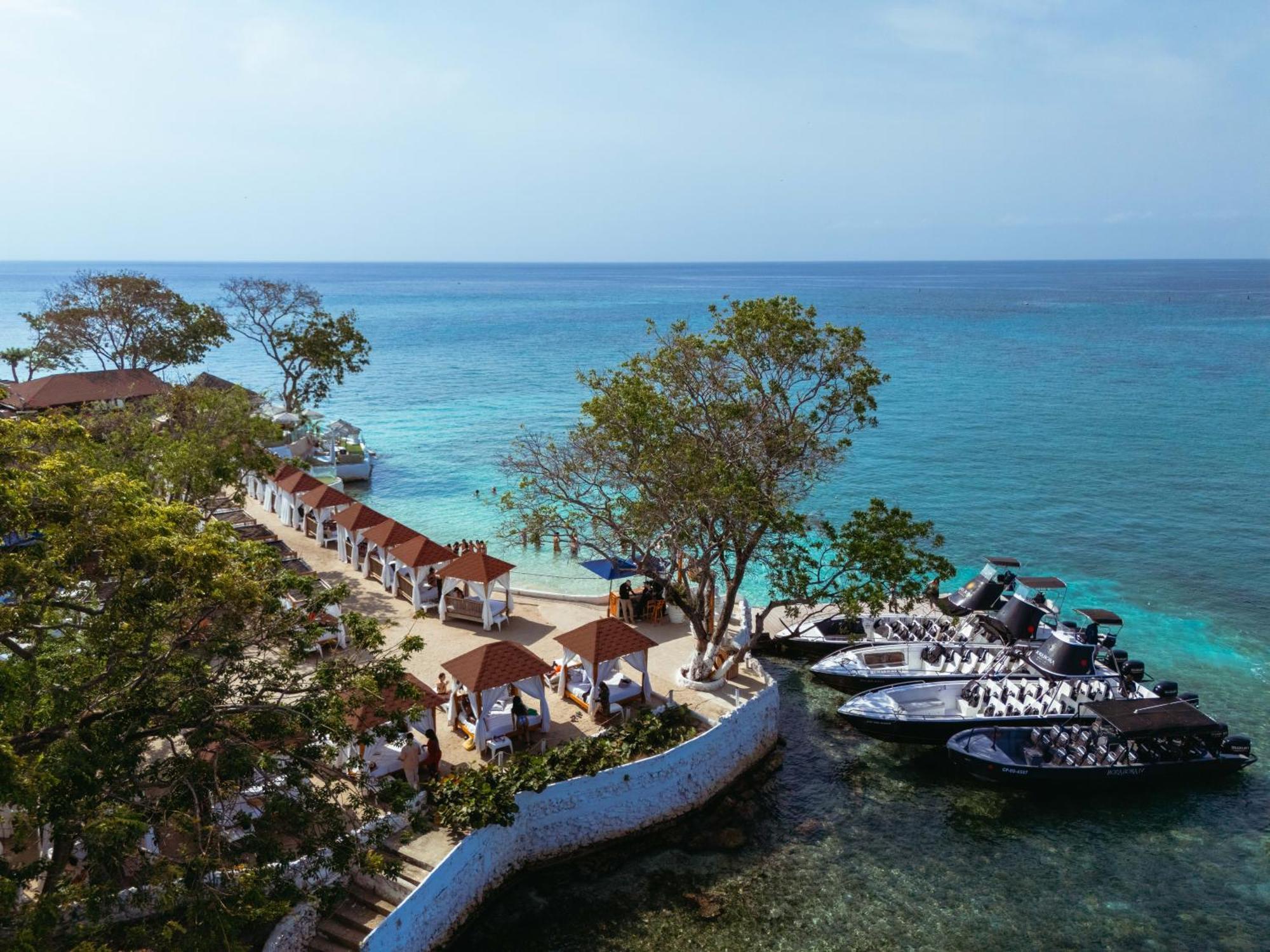 Bora Bora Beach Club & Hotel Isla Grande  Esterno foto